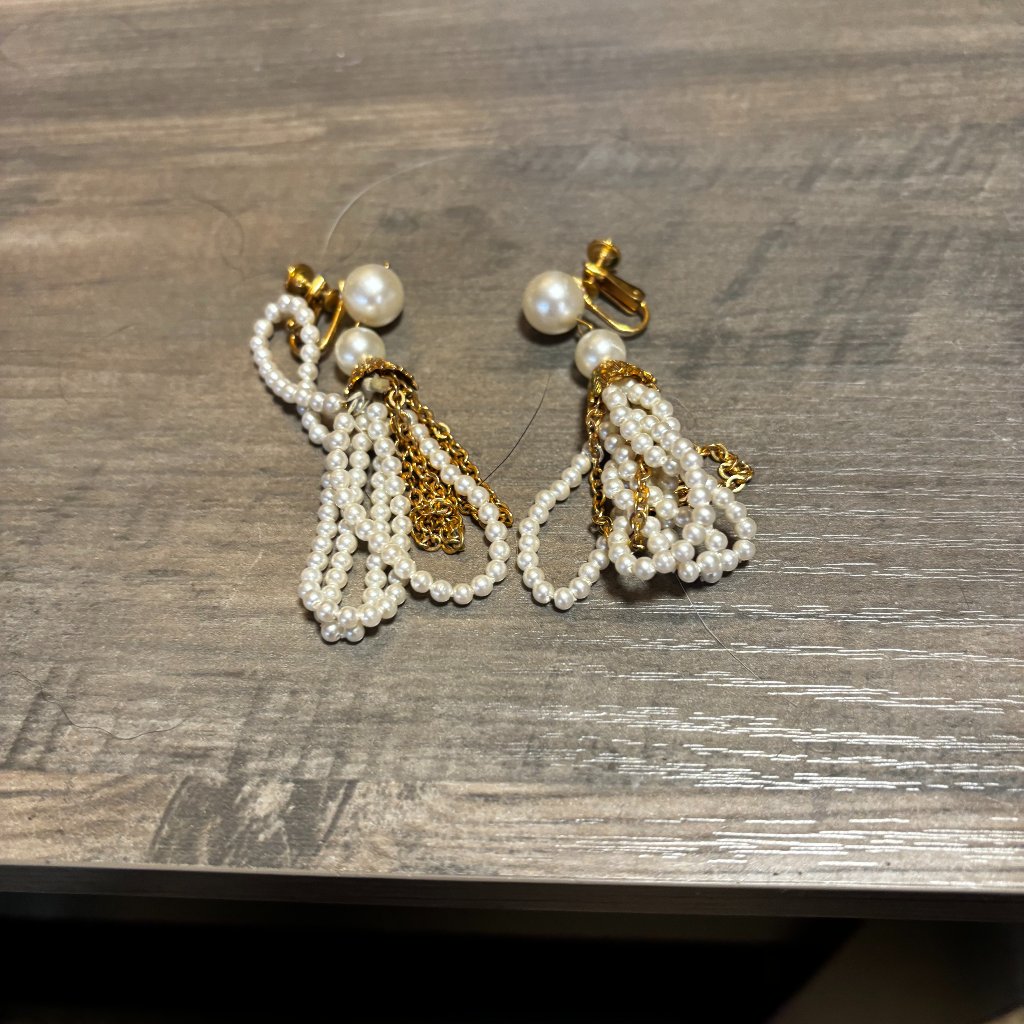 Richelieu Screw Clip Earrings Gold Tone Pearls Chain Loops Dangles